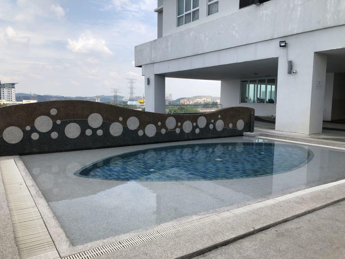 Yenni Duplex @ Decentrum, Kajang Serdang  Exteriör bild