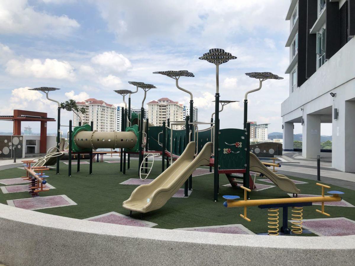 Yenni Duplex @ Decentrum, Kajang Serdang  Exteriör bild